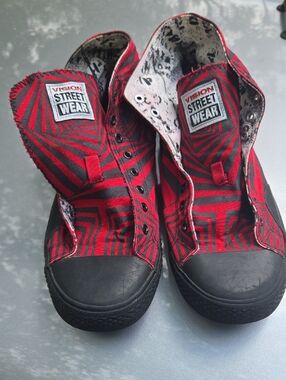 Vintage Vision Street Wear Men's Gator High-Top Sneakers Great Condition.